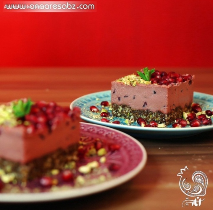 چیز-کیک-خام-گیاهی-شب-یلدای-گلاره