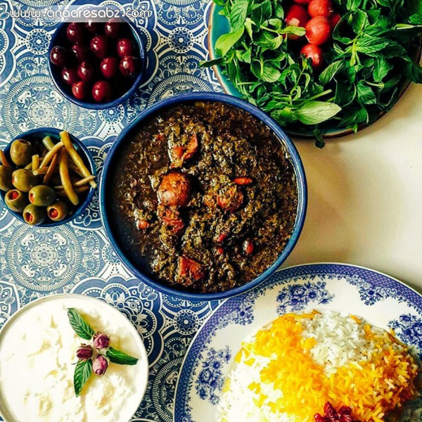 قرمه-سبزی-وگان-گلاره
